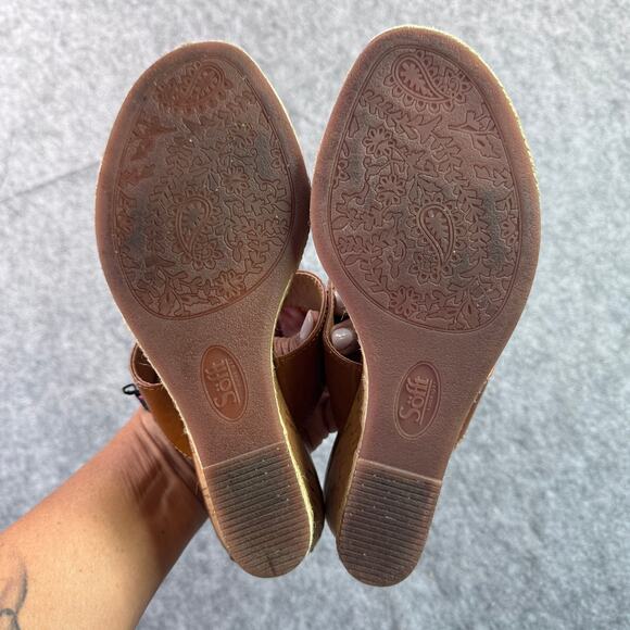 Sofft Women's 7M Cork Wedge Leather Gold Accent Slip-on Sandals - Picture 7 of 7